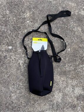 NEW True Frostbite 3147 64 oz Insulated Growler Tote Carrier Seattle